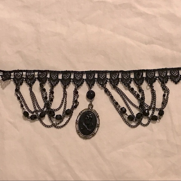 Skull Choker Necklace - Picture 1 of 4